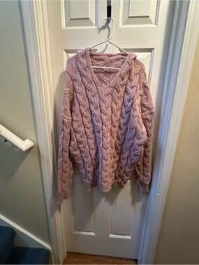 Cozy Cable-Knit V-Neck Sweater in Dusty Pink